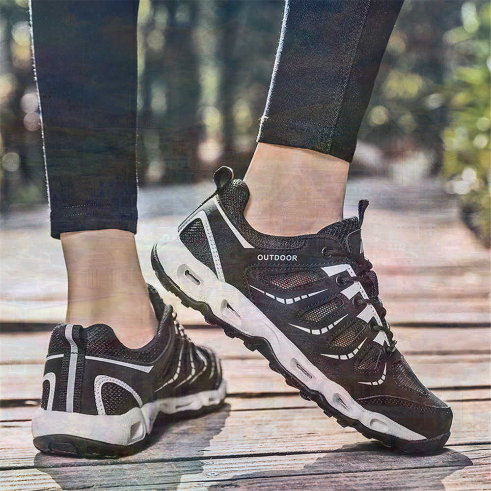 Sumer Round Tip Silver Sneaker - огляд і ціна Tech Accessories Store