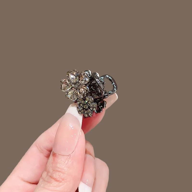 Exquisite Rhinestone Flower Sm - огляд і ціна Hi Tech Accessories