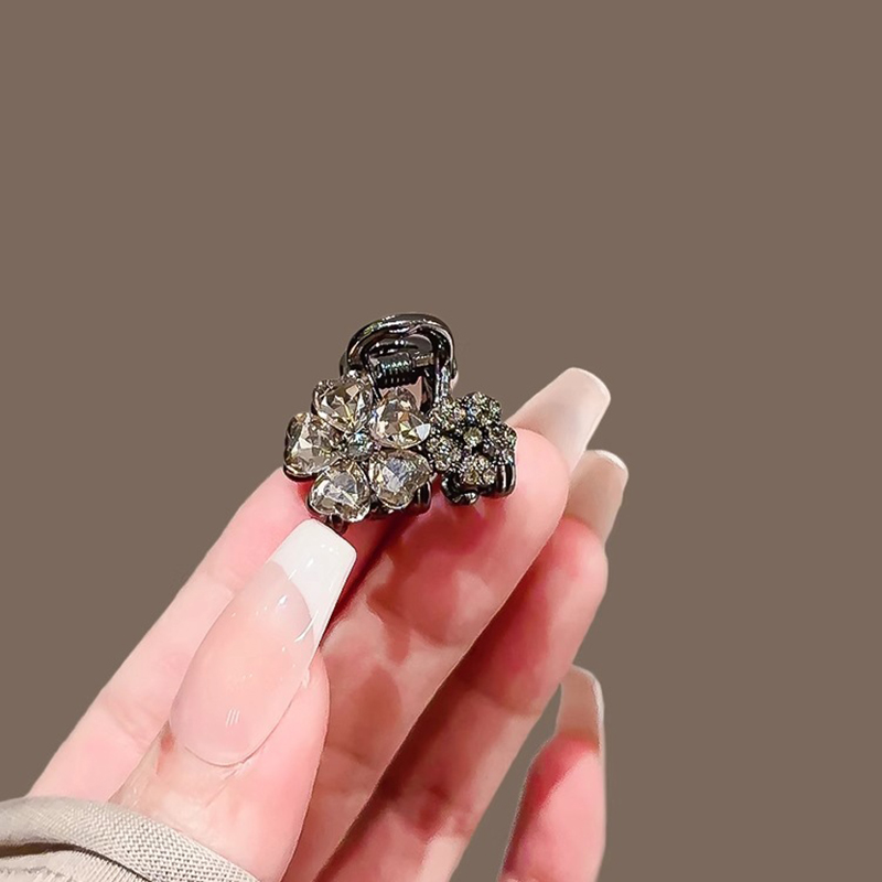 Exquisite Rhinestone Flower Sm - огляд і ціна Hi Tech Accessories